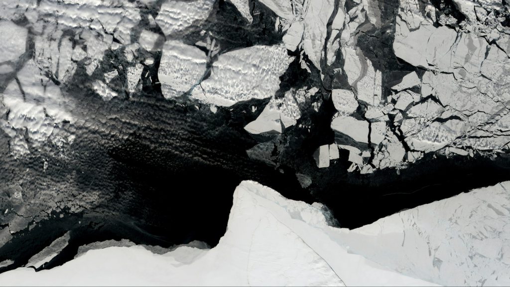 지구 온난화고 인하여 남극의 빙하가 녹아버리면 해수면이 상승하죠.