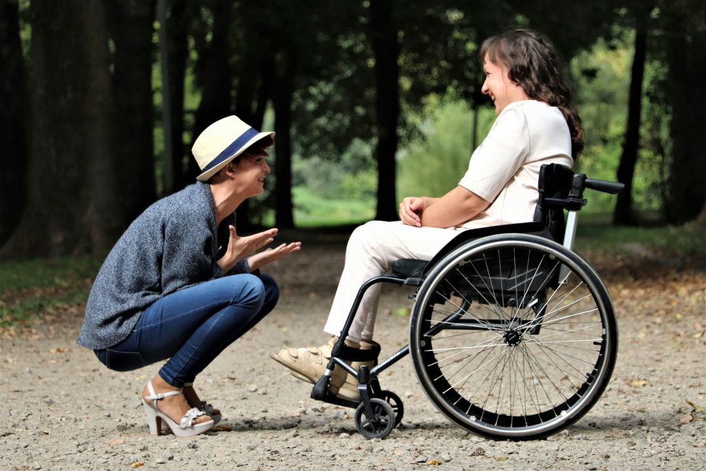 장애물 없는 생활환경 인증은 장애인들의 생활 환경을 개선하고 장애물을 없애는 데 기여하는 시스템입니다. 